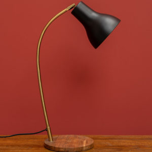 Lámpara de escritorio base de madera